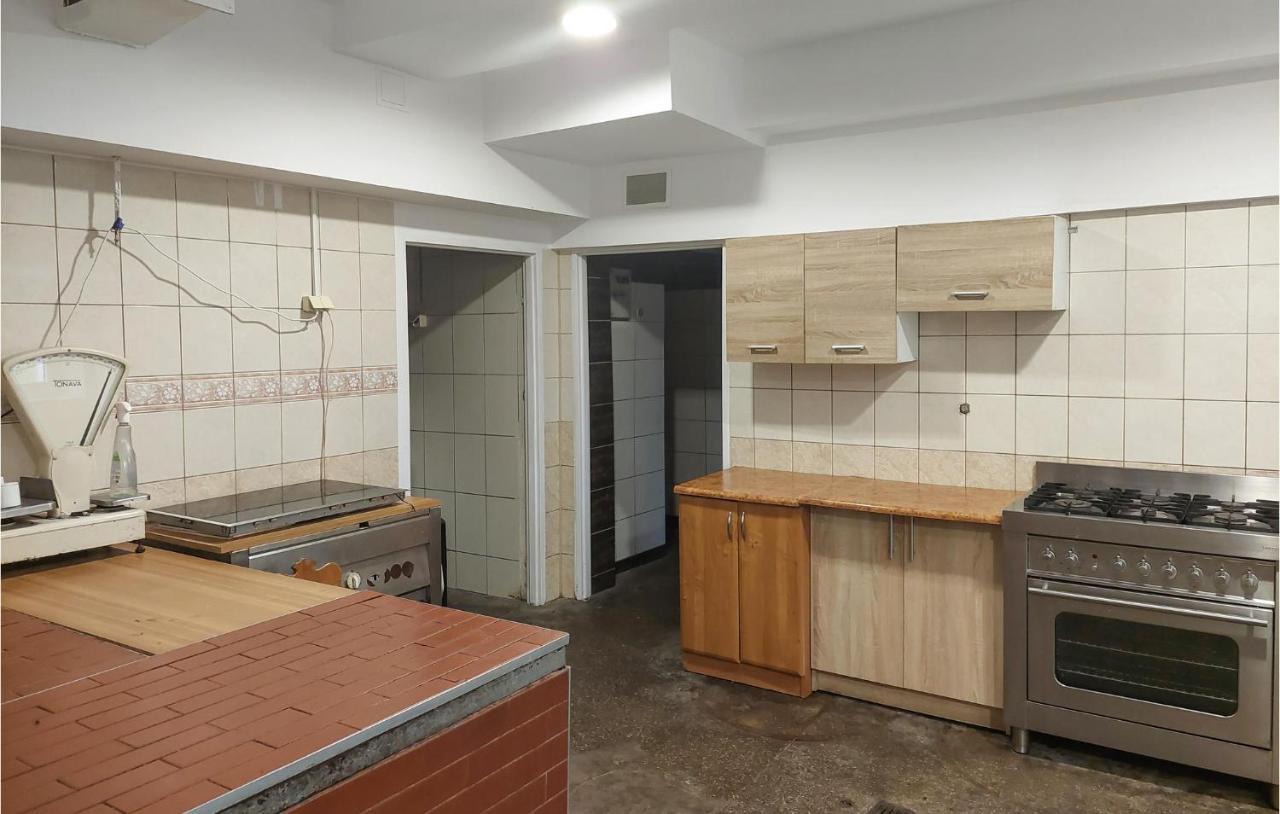 Cozy Home In Raciaski Mlyn With Kitchen Raciaz Eksteriør billede
