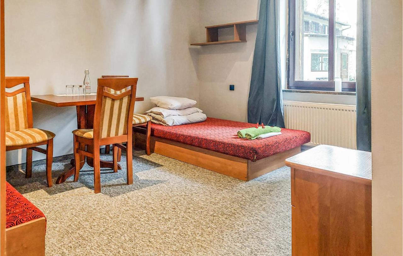 Cozy Home In Raciaski Mlyn With Kitchen Raciaz Eksteriør billede